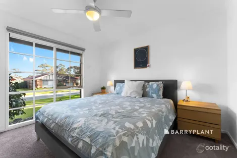 Property photo of 34 Sunnyside Drive Berwick VIC 3806
