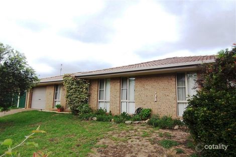 17 Mackillop Cres, St Helens Park, NSW 2560