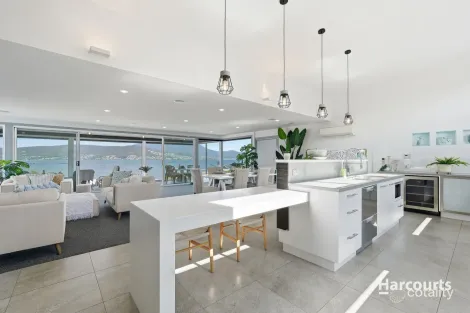 Property photo of 16 Anchorage Court Tranmere TAS 7018