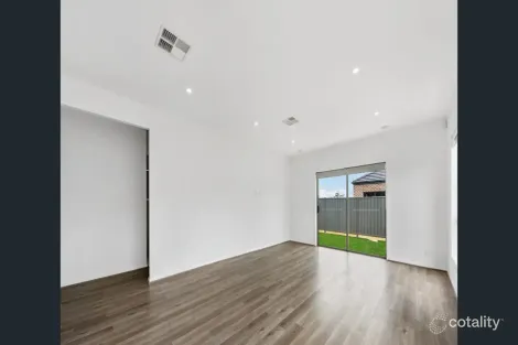 Property photo of 6 Gabbro Way Wollert VIC 3750