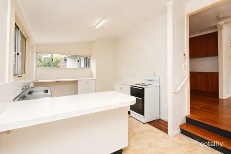 Property photo of 22 Kenmore Road Kenmore QLD 4069