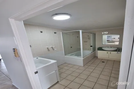 Property photo of 11/407 Esplanade Torquay QLD 4655