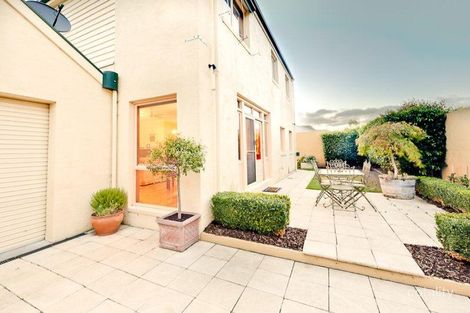 Property photo of 41 Allardice Parade Berwick VIC 3806