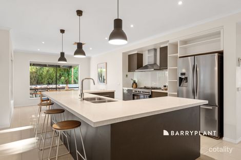 Property photo of 9 Ros Way Berwick VIC 3806