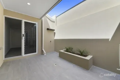 Property photo of 11 Saffron Court Ripley QLD 4306