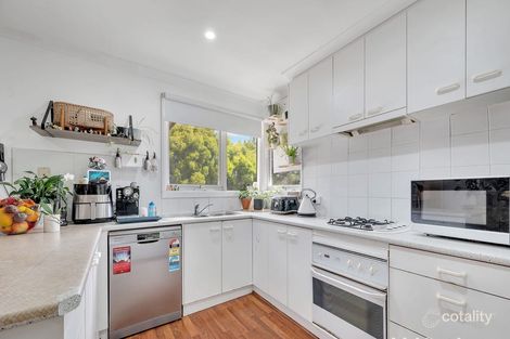 Property photo of 9 Devon Place Melton West VIC 3337