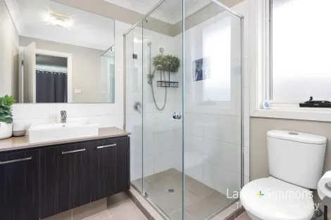 Property photo of 9 Finsbury Circuit Ropes Crossing NSW 2760