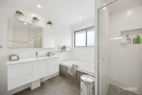 Property photo of 44 Commissioners Drive Denham Court NSW 2565