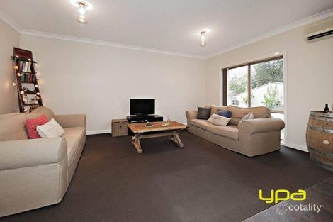Property photo of 18 Dunstall Gardens Caroline Springs VIC 3023