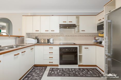 Property photo of 41 Bomaderry Crescent Glenning Valley NSW 2261