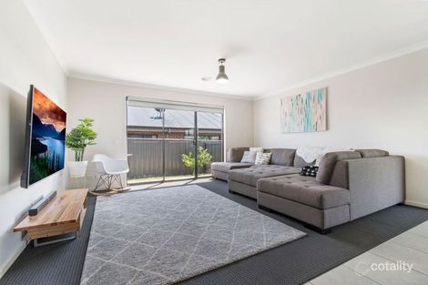 Property photo of 6 Peninsula Drive Eaglehawk VIC 3556