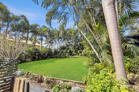 Property photo of 16 Crawford Drive Dundowran QLD 4655