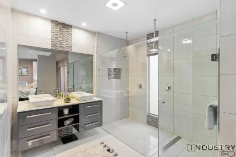 Property photo of 28 Fossilbrook Bend Trinity Park QLD 4879