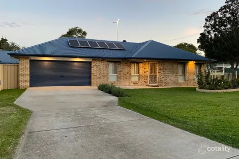 19 Boyd St, Tocumwal, NSW 2714