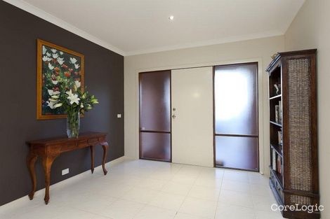 Property photo of 5 St Ives Drive Narre Warren South VIC 3805