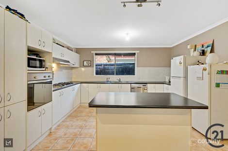Property photo of 17 Staunton Walk Cranbourne East VIC 3977