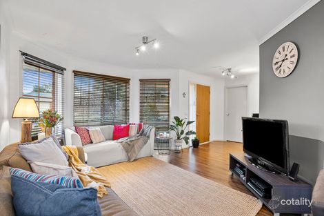 Property photo of 24 Hillview Drive Carrum Downs VIC 3201