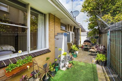 2/13 Kilburn St, Strathmore, VIC 3041