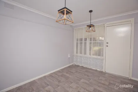 Property photo of 26 Wyangan Avenue Griffith NSW 2680