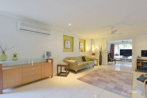 Property photo of 16 Pinehurst Place Carindale QLD 4152