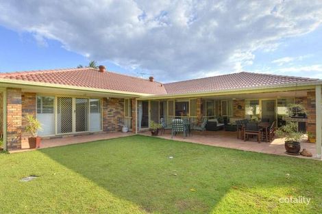 Property photo of 16 Pinehurst Place Carindale QLD 4152