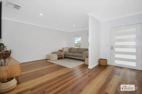 Property photo of 41 Barossa Way Thurgoona NSW 2640
