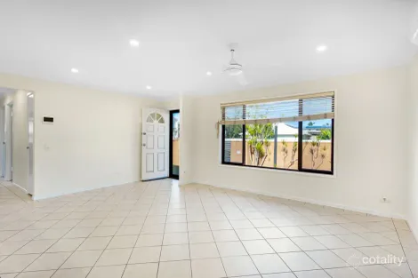Property photo of 40 Warrina Crescent Burleigh Waters QLD 4220