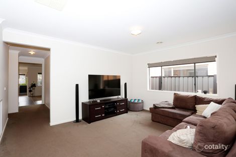 Property photo of 113 Newbury Boulevard Craigieburn VIC 3064