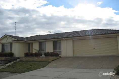 2 Doig Pl, Sunbury, VIC 3429