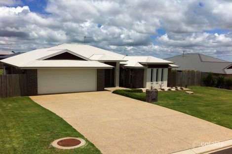 11 Honeyeater Dr, Highfields, QLD 4352