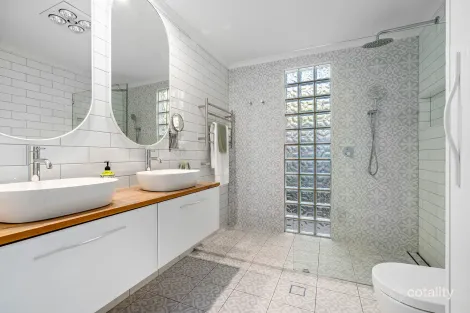 Property photo of 2 Manifold Place Kambah ACT 2902