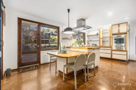 Property photo of 2 Manifold Place Kambah ACT 2902