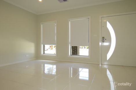 Property photo of 1/28 Carinya Road Girraween NSW 2145