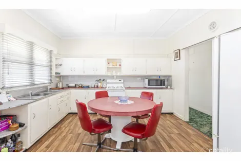 Property photo of 115 High Street Berserker QLD 4701