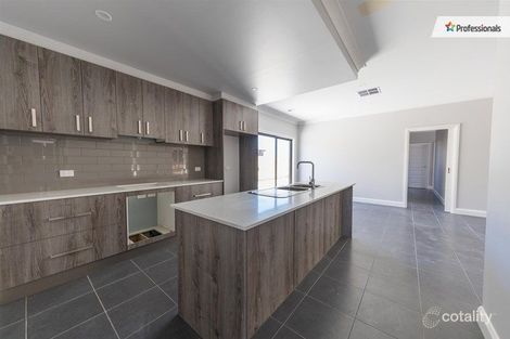 Property photo of 93 Claret Ash Boulevard Harkness VIC 3337