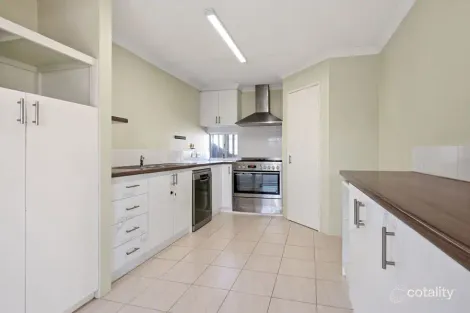 Property photo of 5 Coppin Place Australind WA 6233