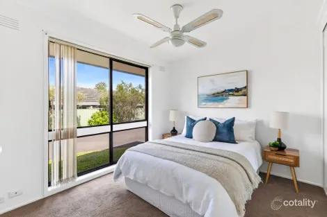 Property photo of 1/25 Hutcheson Avenue Highton VIC 3216