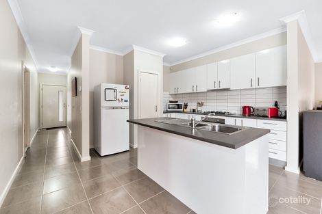 Property photo of 16 Davenport Crescent Cranbourne West VIC 3977