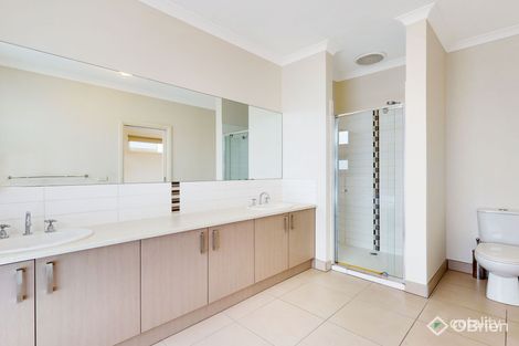 Property photo of 12 Harlesden Circuit Pakenham VIC 3810