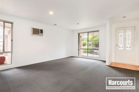 Property photo of 5 Cunneen Crescent Berwick VIC 3806