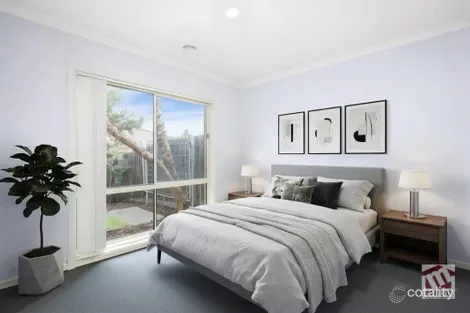 Property photo of 29 Tintern Loop Hillside VIC 3037