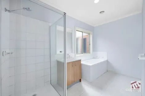 Property photo of 29 Tintern Loop Hillside VIC 3037