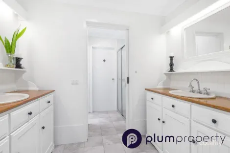 Property photo of 36 Mabb Street Kenmore QLD 4069