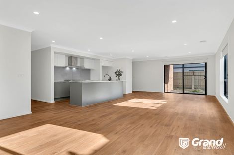 Property photo of 5 Cropping Street Clyde North VIC 3978