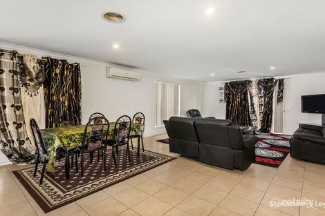 Property photo of 15 Arthur Close Truganina VIC 3029