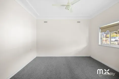 17 Corrimal St, Tarrawanna, NSW 2518