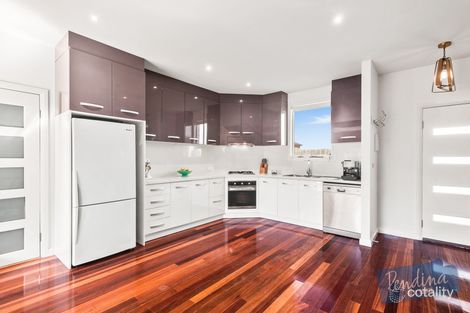 Property photo of 2/122 Arvon Road Strathmore VIC 3041