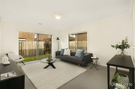 Property photo of 18 Newbury Street Keysborough VIC 3173