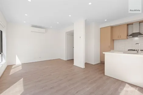 Property photo of 113 Lakeridge Drive Wollert VIC 3750