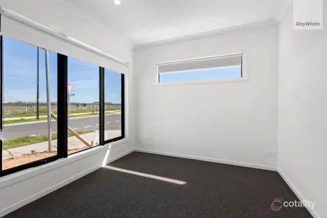 Property photo of 113 Lakeridge Drive Wollert VIC 3750